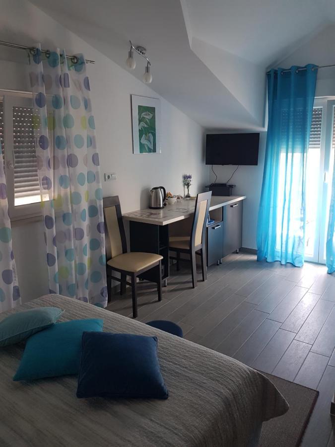 Gabi Rooms & Studio Apartment Лозовац Екстериор снимка