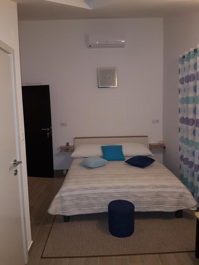 Gabi Rooms & Studio Apartment Лозовац Екстериор снимка