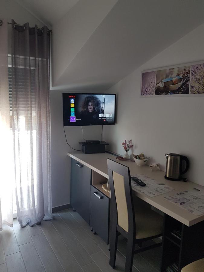 Gabi Rooms & Studio Apartment Лозовац Екстериор снимка