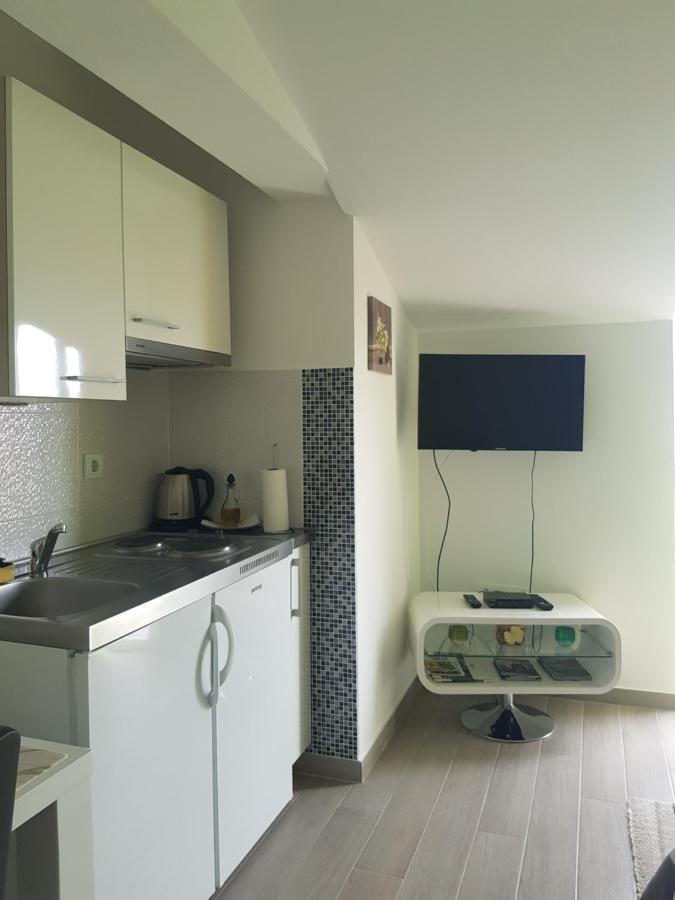 Gabi Rooms & Studio Apartment Лозовац Екстериор снимка