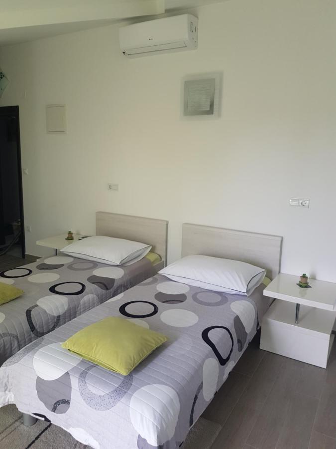 Gabi Rooms & Studio Apartment Лозовац Екстериор снимка